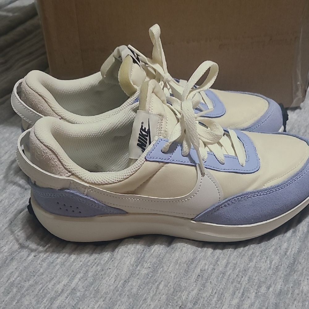 Nike Women's Cream and Lavender Sneakers
